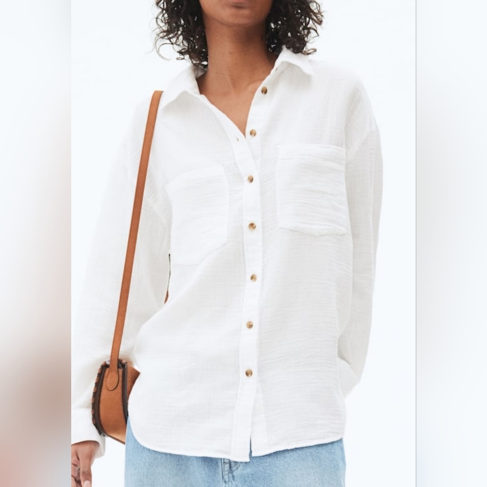 NWOT H&M 100% Cotton Button Down Shirt White Size Medium.